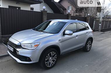 Mitsubishi Outlander Sport  2016