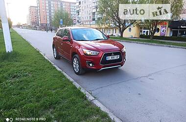 Mitsubishi Outlander Sport  2015