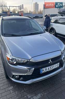 Mitsubishi Outlander Sport  2016
