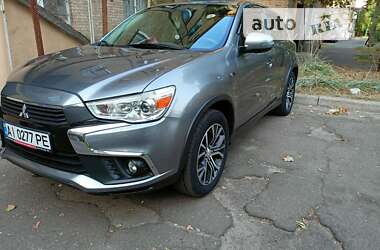 Mitsubishi Outlander Sport  2019