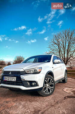 Mitsubishi Outlander Sport 2016