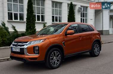 Mitsubishi Outlander Sport  2022