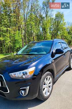 Mitsubishi Outlander Sport  2013