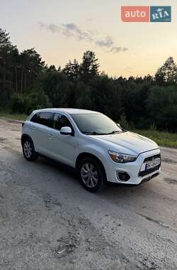Mitsubishi Outlander Sport  2014