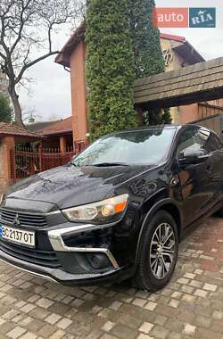 Mitsubishi Outlander Sport  2016