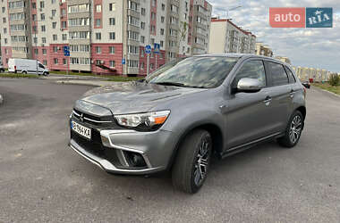 Mitsubishi Outlander Sport  2018
