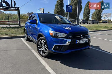 Mitsubishi Outlander Sport  2019
