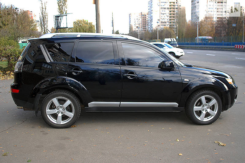 mitsubishi_outlander-xl__168915034fx.jpg