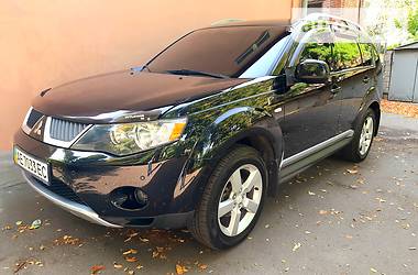 Mitsubishi Outlander XL  2010