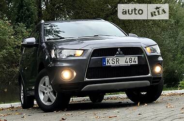 Mitsubishi Outlander XL PREMIUM 4MOTION LINE 2011