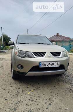 Mitsubishi Outlander XL  2008