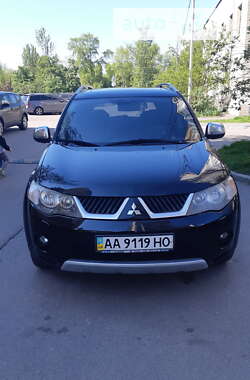 Mitsubishi Outlander XL  2008