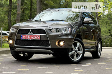 Mitsubishi Outlander XL  2010