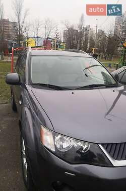 Mitsubishi Outlander XL  2008