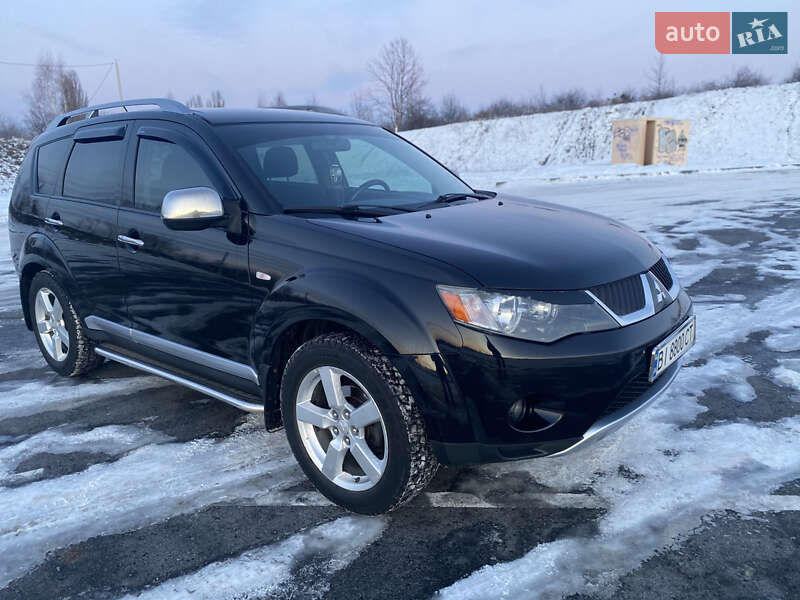 Mitsubishi Outlander XL