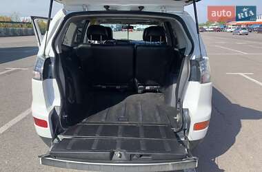 Mitsubishi Outlander XL  2008