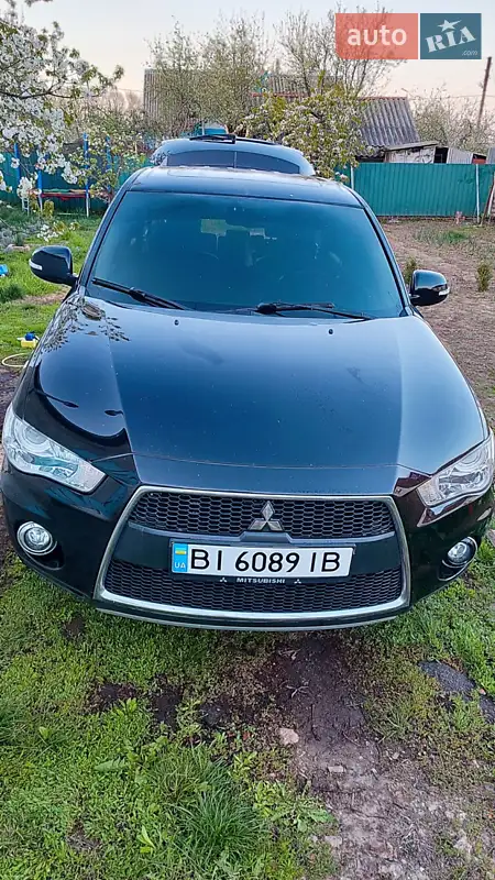 Mitsubishi Outlander XL