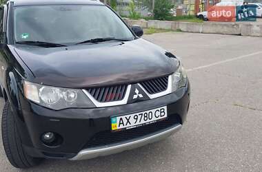Mitsubishi Outlander XL  2009