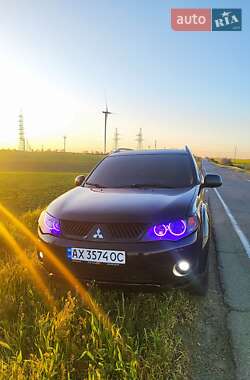 Mitsubishi Outlander XL  2008