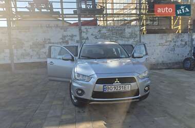 Mitsubishi Outlander XL  2010