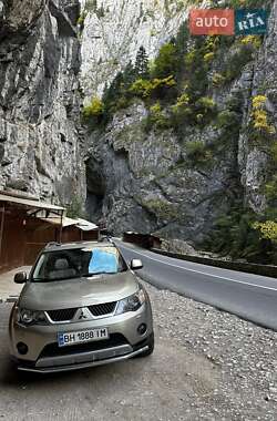 Mitsubishi Outlander XL  2008