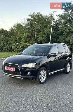 Mitsubishi Outlander XL  2010