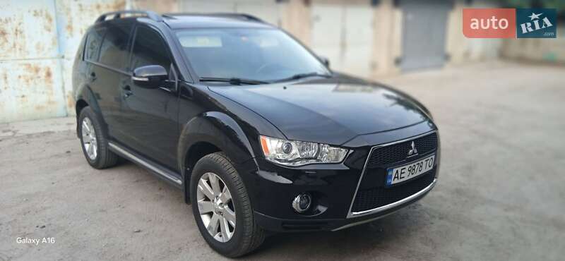 Mitsubishi Outlander XL