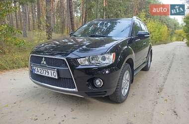 Mitsubishi Outlander XL  2010