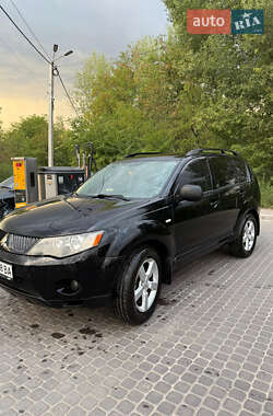 Mitsubishi Outlander XL  2008