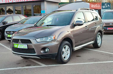 Mitsubishi Outlander XL 2010