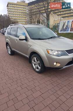 Mitsubishi Outlander XL  2007