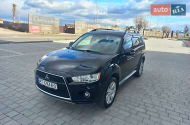Mitsubishi Outlander XL 2011