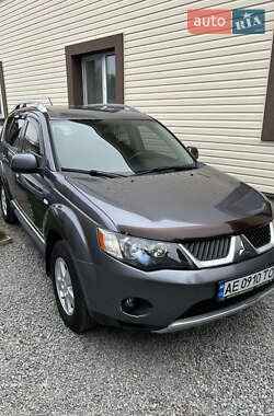 Mitsubishi Outlander XL  2009