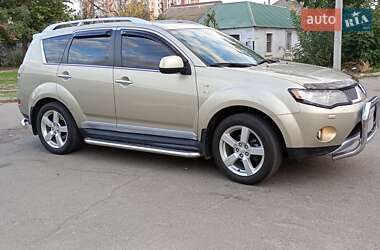 Mitsubishi Outlander XL  2009