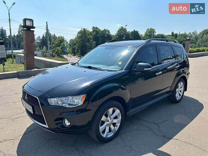 Mitsubishi Outlander XL