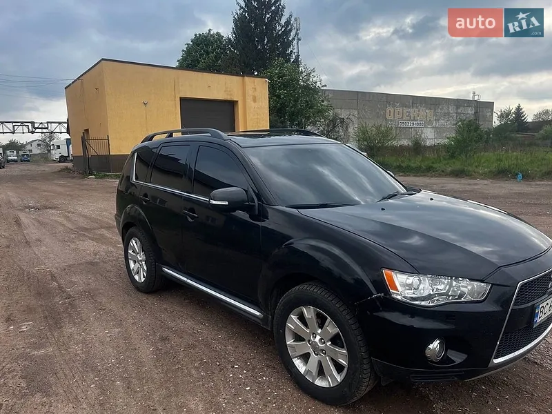 Mitsubishi Outlander XL
