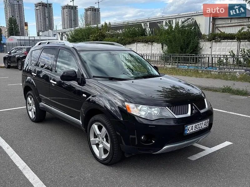 Mitsubishi Outlander XL