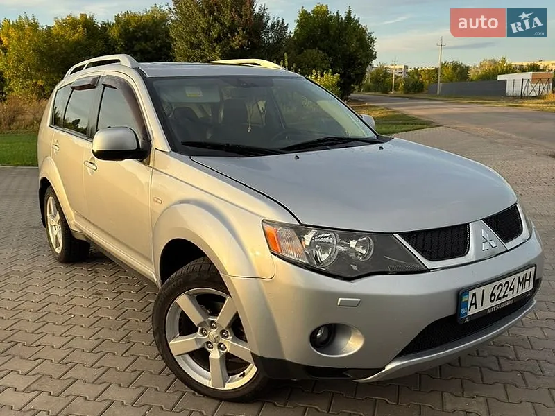Mitsubishi Outlander XL