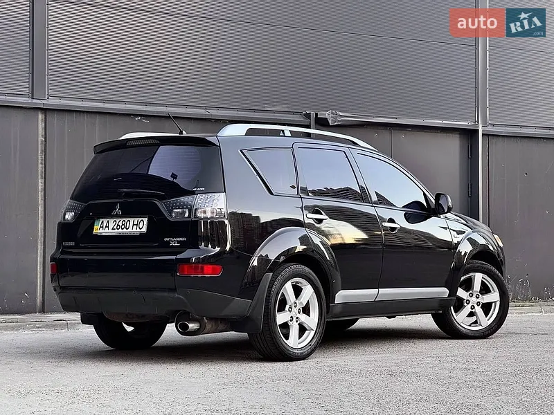 Mitsubishi Outlander XL