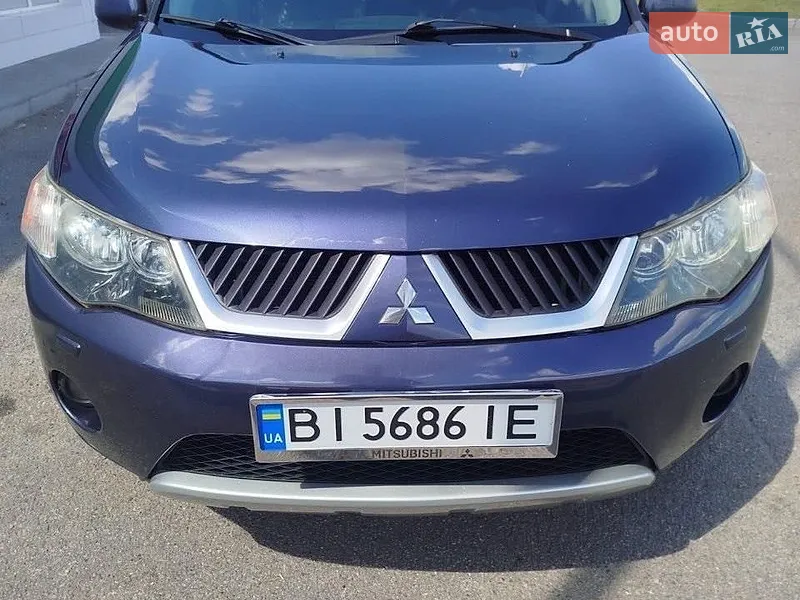 Mitsubishi Outlander XL