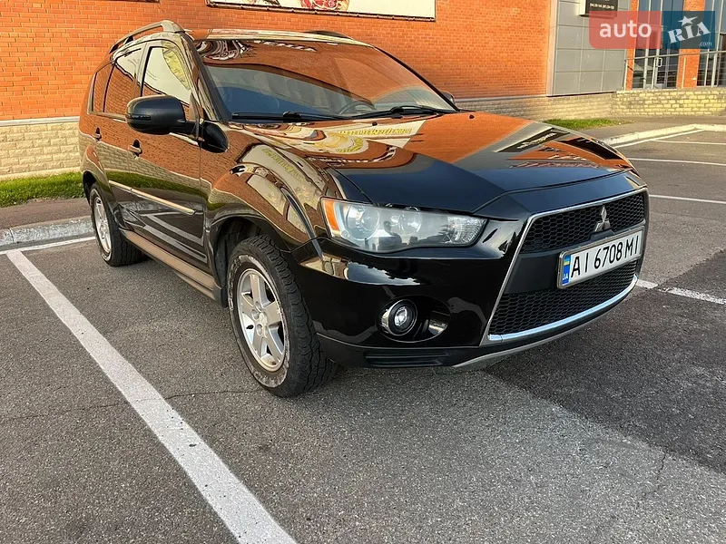 Mitsubishi Outlander XL 2011