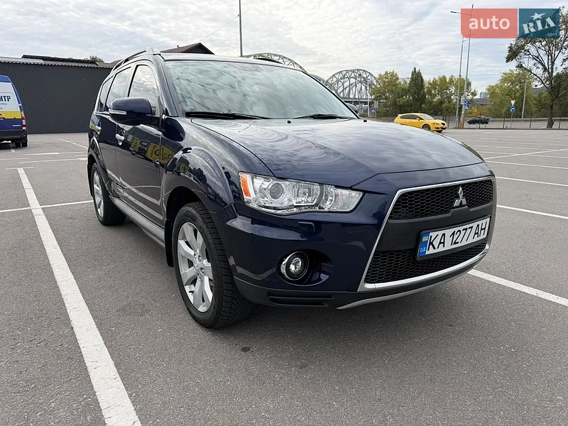 Mitsubishi Outlander XL 2011