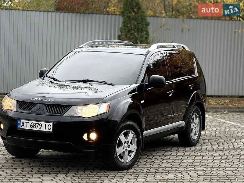 Mitsubishi Outlander XL