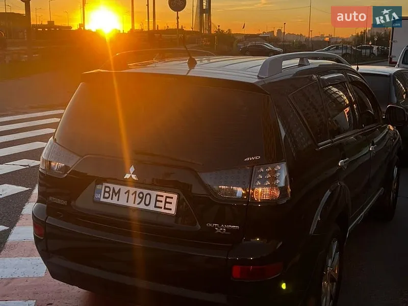 Mitsubishi Outlander XL