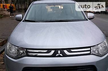 Mitsubishi Outlander  2013