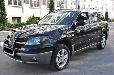 Mitsubishi Outlander  2004