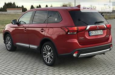 Mitsubishi Outlander  2016