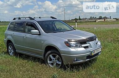 Mitsubishi Outlander  2003