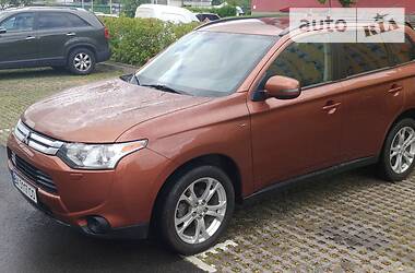 Mitsubishi Outlander 3.0 V6 2013