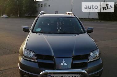 Mitsubishi Outlander  2004